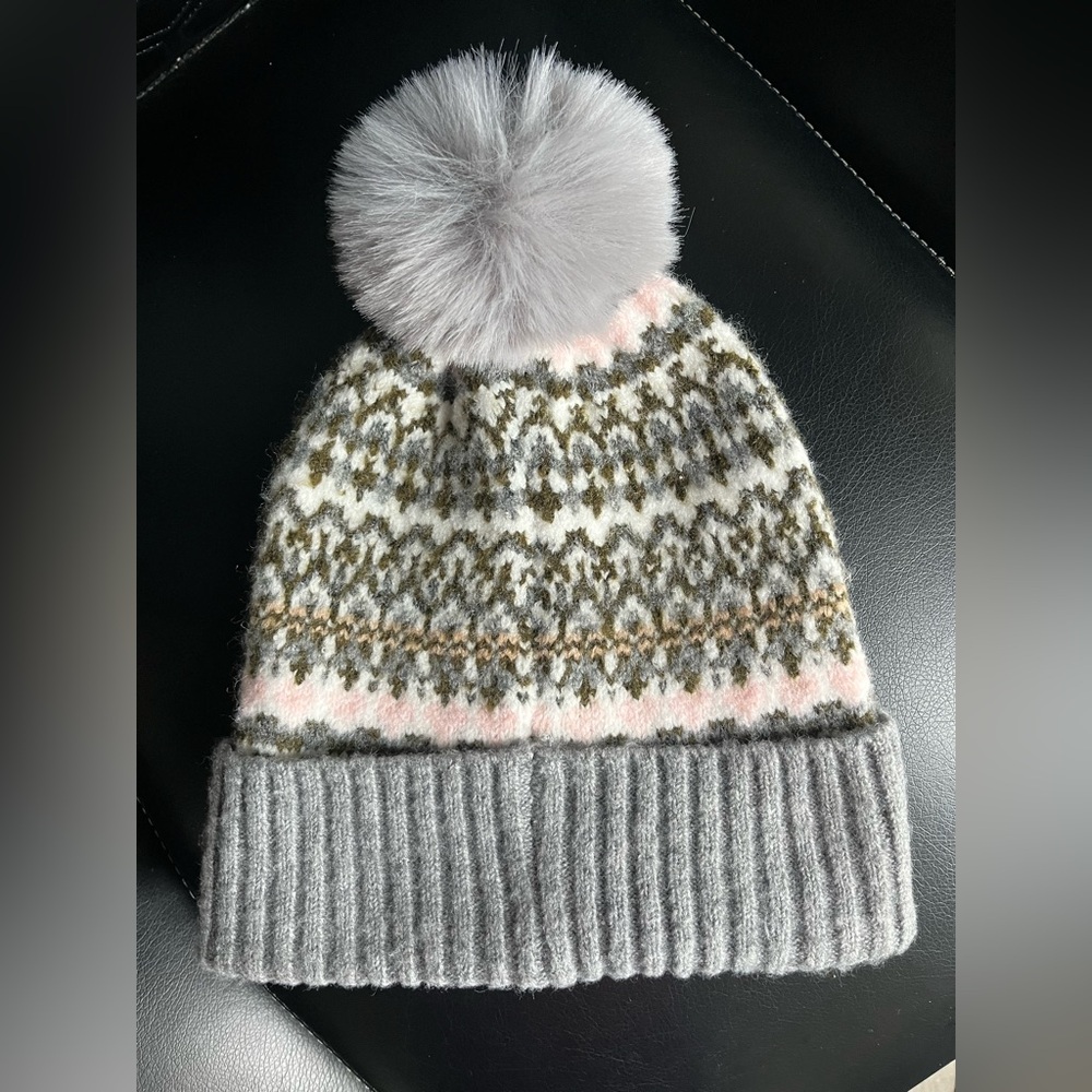 Sonoma fair isle hat with pom - Picture 2 of 5